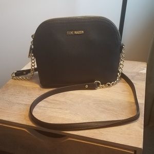 STEVE MADDEN BLACK CROSSBODY